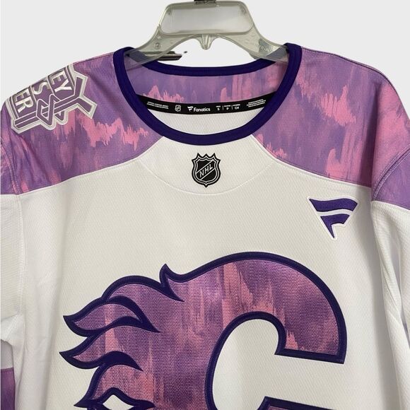 NWT Calgary Flames Hockey Fights Cancer 2024 Fanatics Authentic Jersey Men's S - Picture 3 of 16